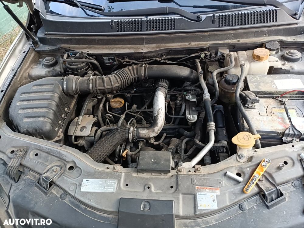 Dezmembrez Opel Antara - 7