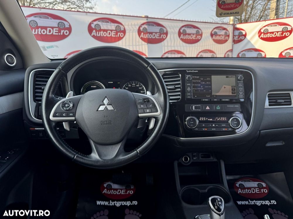 Mitsubishi Outlander - 10