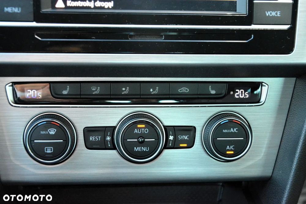Volkswagen Passat 2.0 TDI EVO Essence DSG - 28