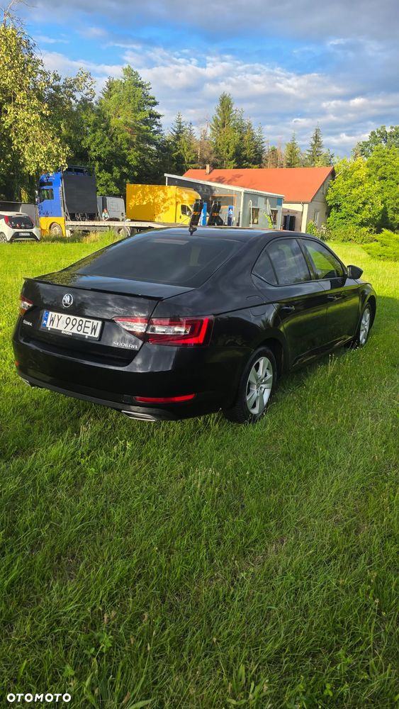 Skoda Superb 2.0 TDI Active - 14