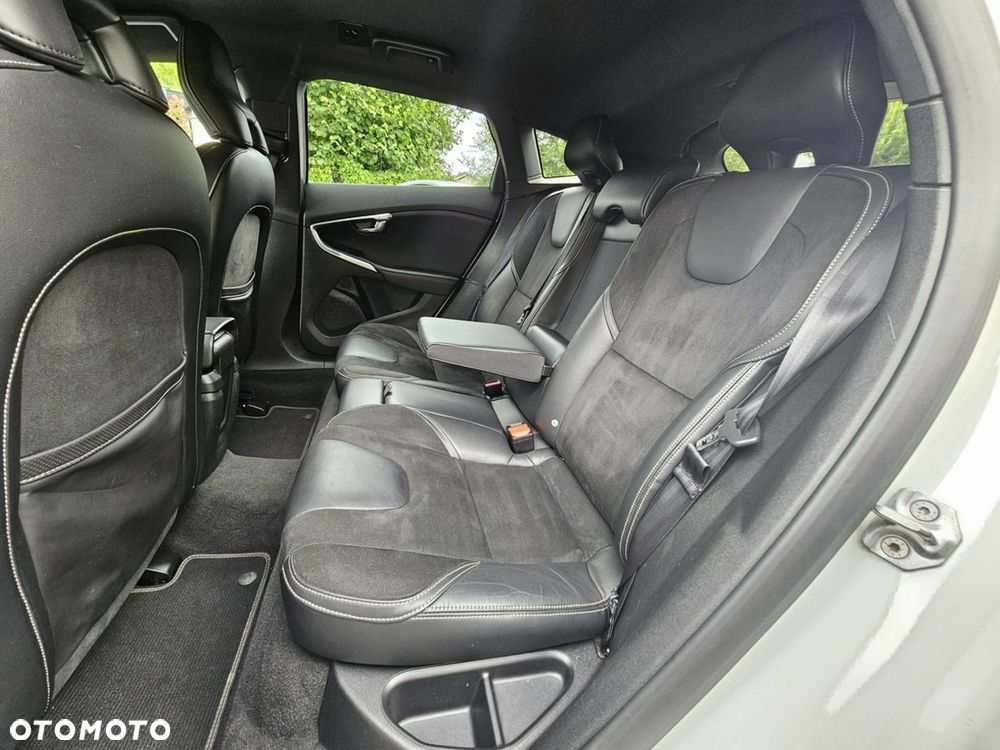 Volvo V40 D2 R-Design Momentum - 14
