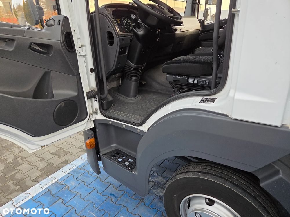 Mercedes-Benz Atego 818 - 25