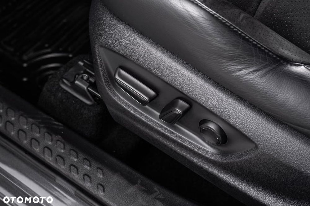 Toyota C-HR Lounge - 13