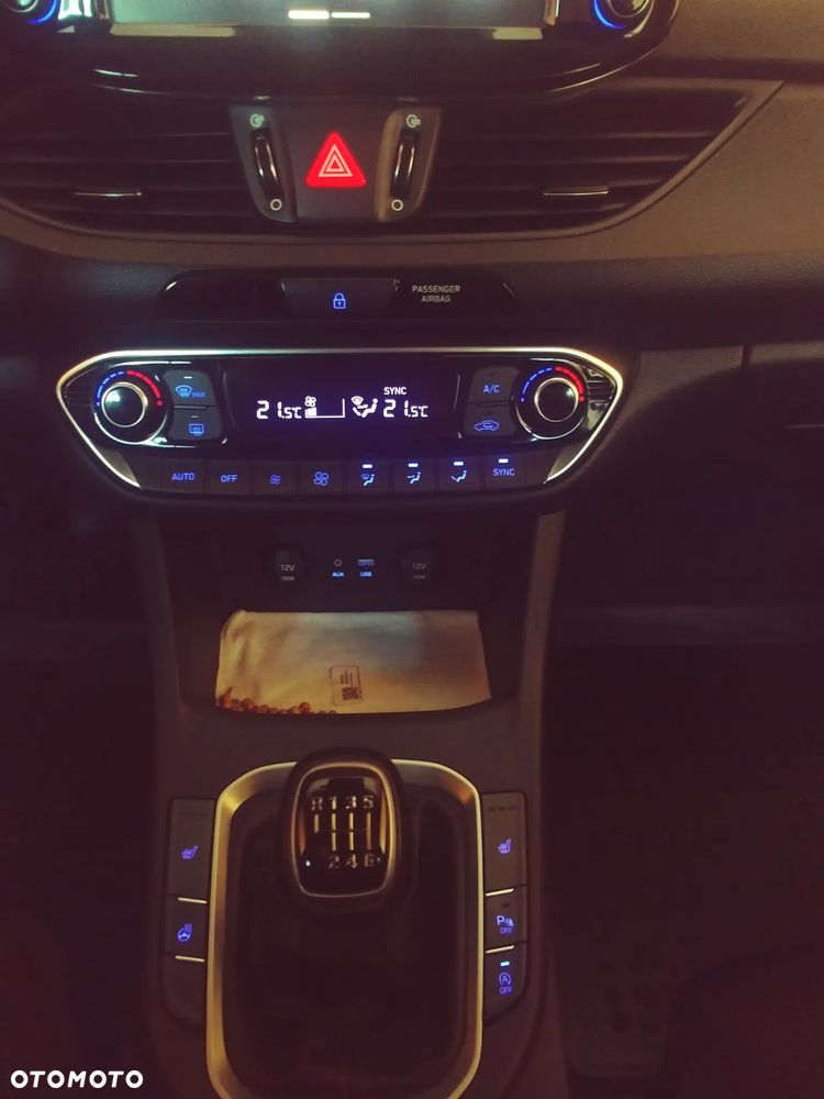 Hyundai i30 1.4 Comfort - 12