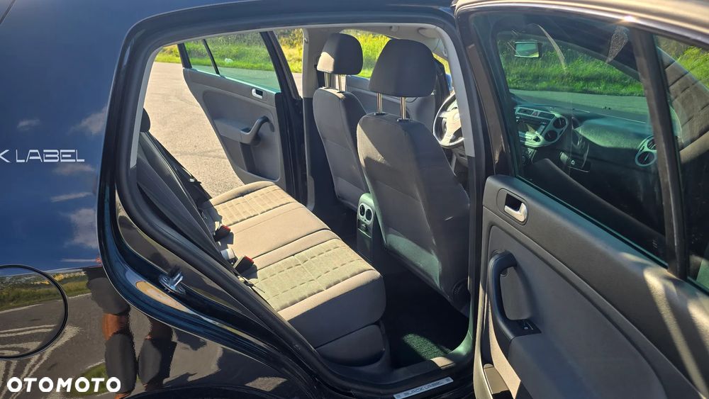 Volkswagen Golf Plus 1.9 TDI DPF Comfortline - 25