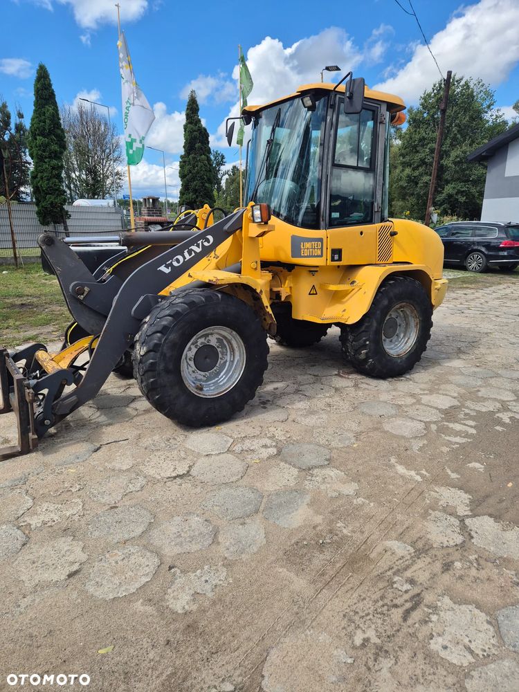 Volvo L-35B - 3