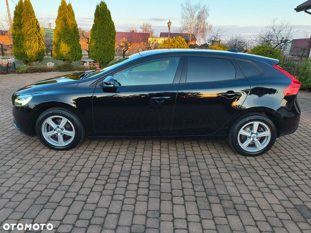 Volvo V40 D2 Momentum - 2
