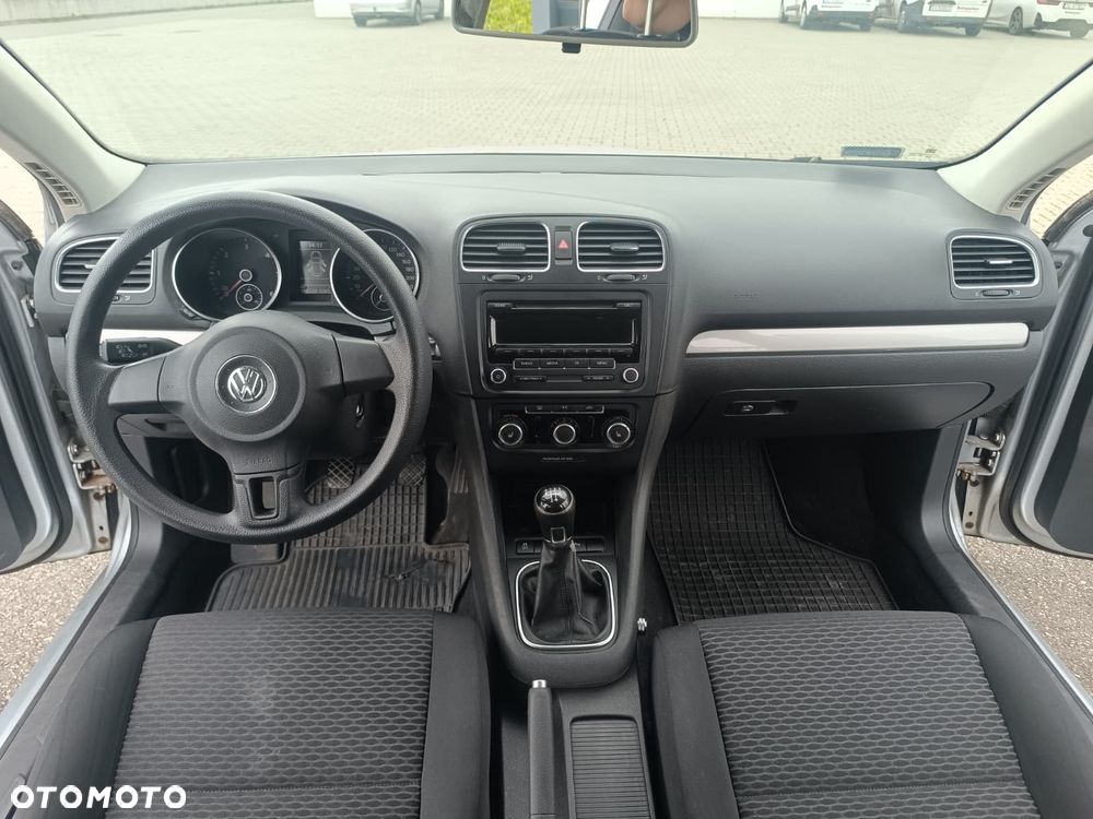 Volkswagen Golf - 10
