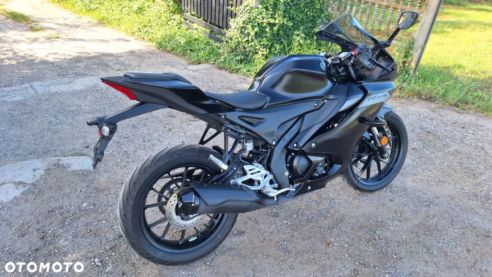 Yamaha YZF - 3