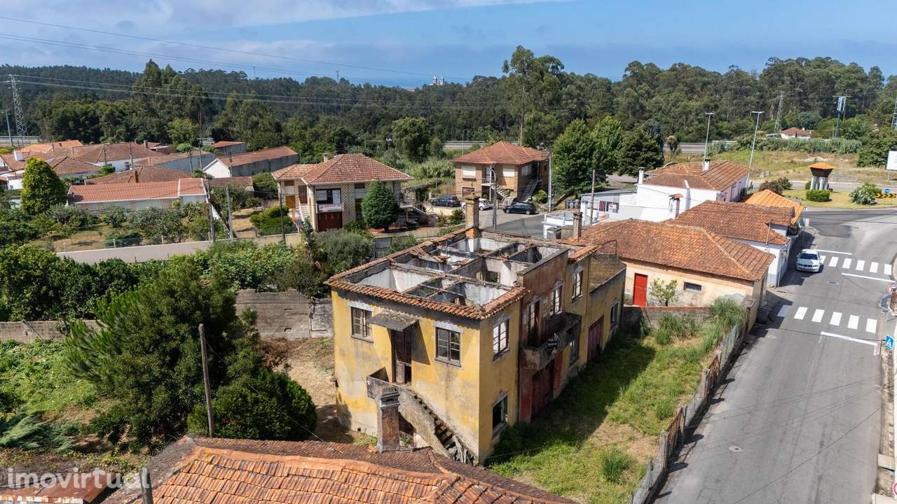 Moradia Isolada Para Recuperar (Espinho) - Jardim 1240 m2 - Grande imagem: 2/12