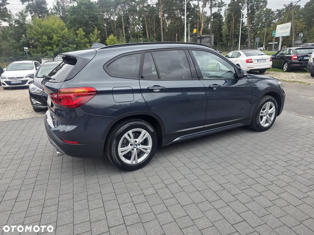 BMW X1 xDrive20d Sport Line - 4