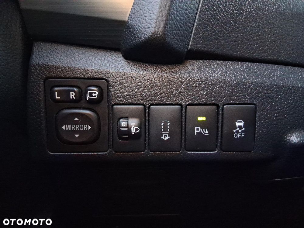 Toyota Auris - 22