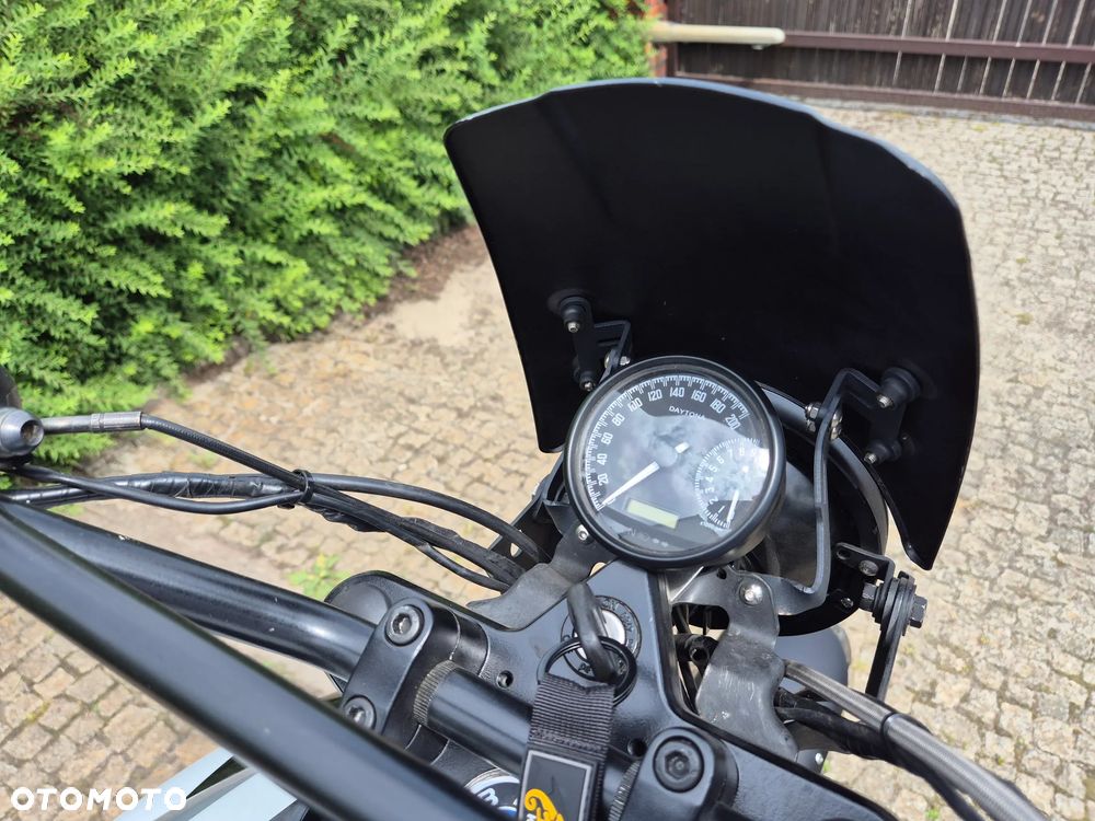 BMW R - 12