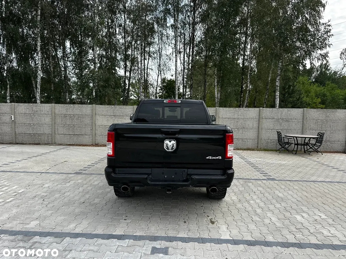 Dodge RAM 1500 5.7 4x4 - 8