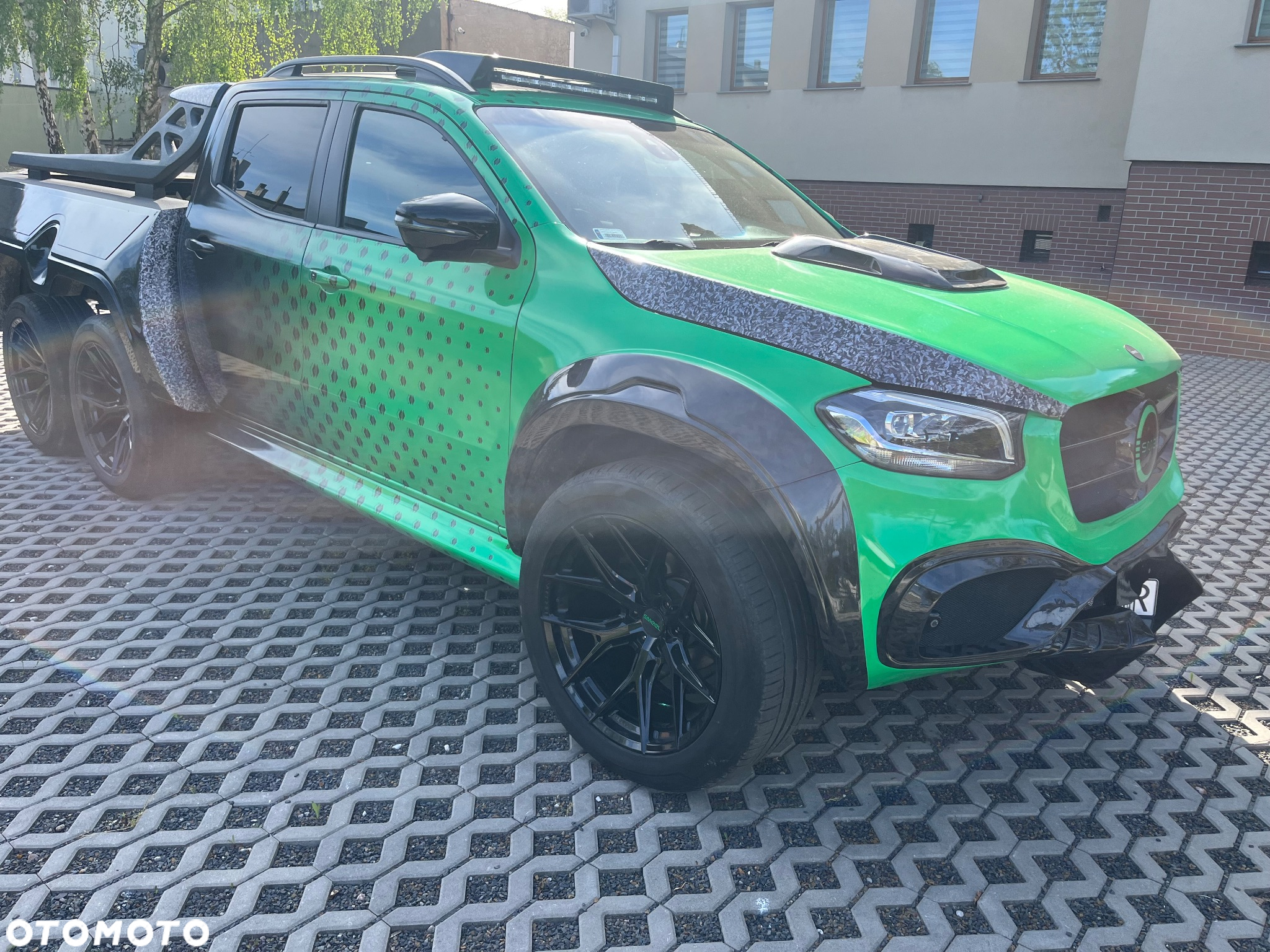 Mercedes-Benz Klasa X - 2