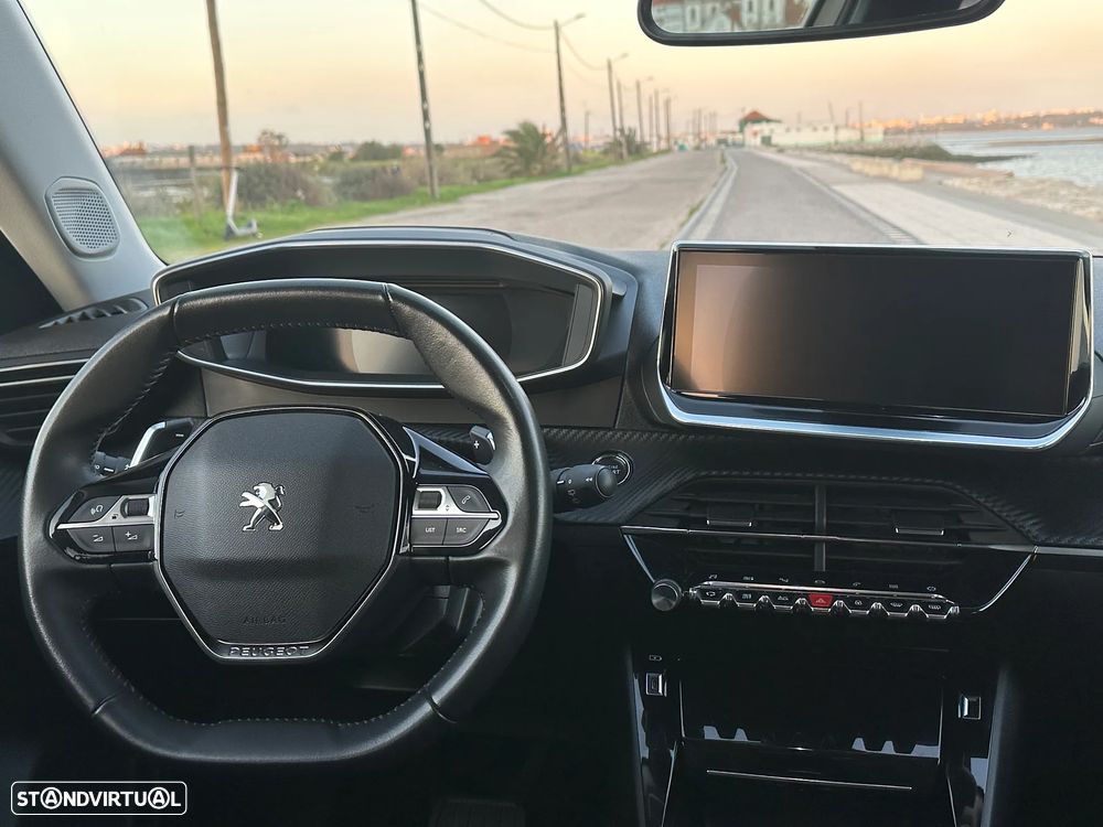 Peugeot 2008 PureTech 130 EAT8 Allure Pack - 14