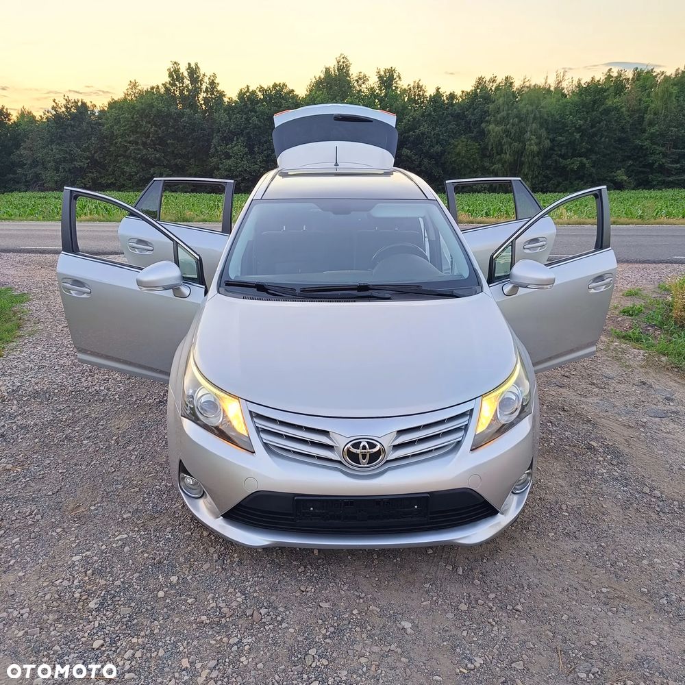 Toyota Avensis 2.0 D-4D Comfort - 10