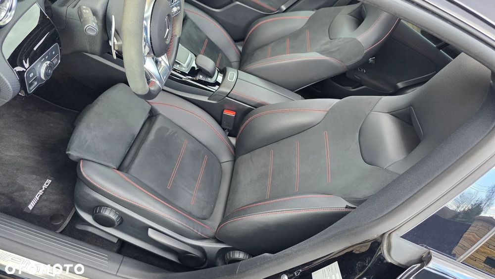 Mercedes-Benz CLA AMG 35 4-Matic 7G-DCT - 34