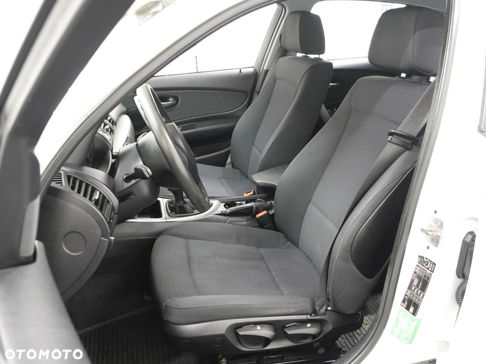 BMW Seria 1 116i - 21