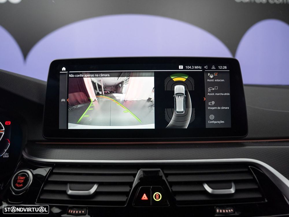 BMW 520 d Pack Desportivo M Auto - 33