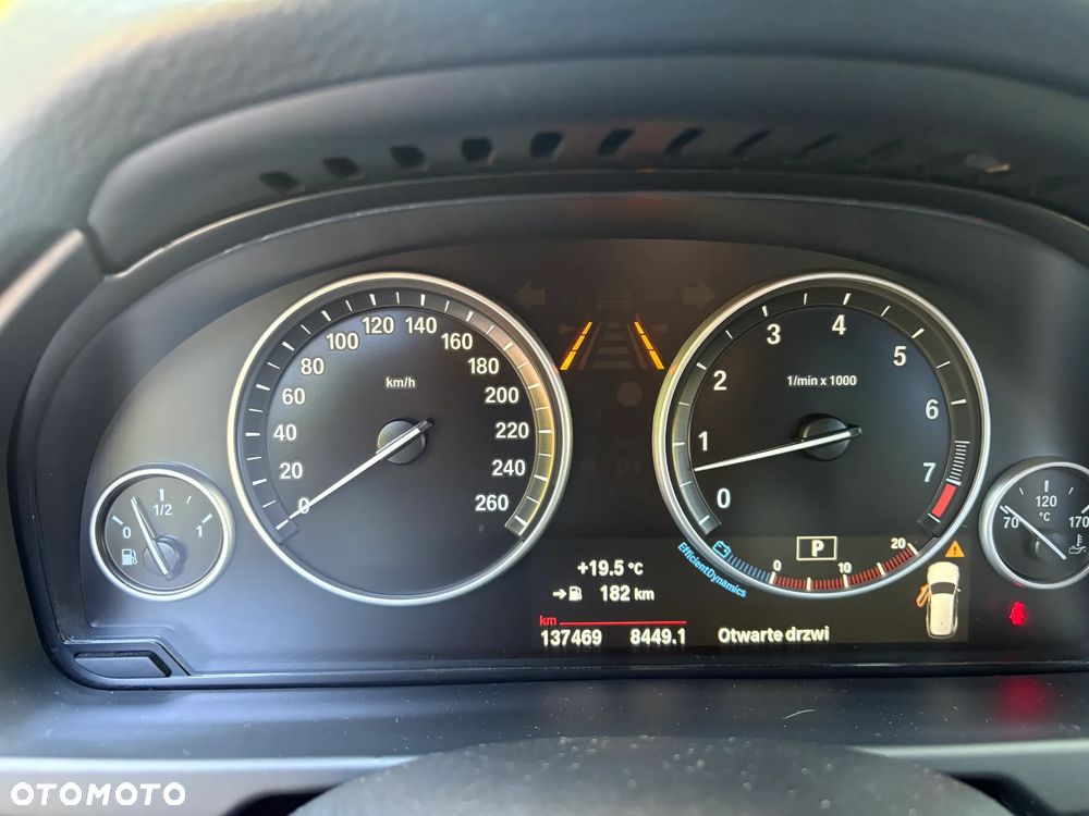 BMW X5 xDrive35i - 11