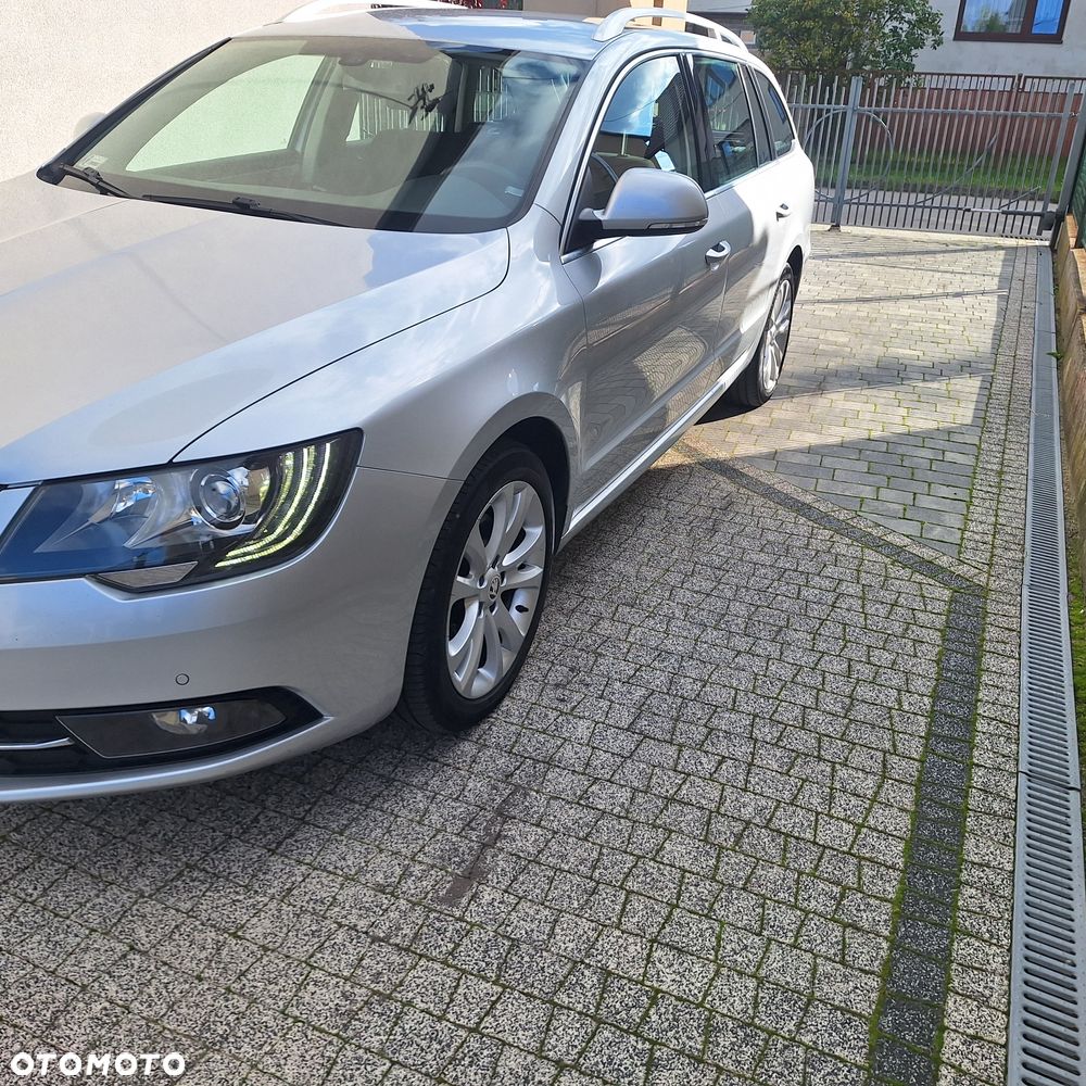 Skoda Superb 2.0 TDI Ambition DSG - 2
