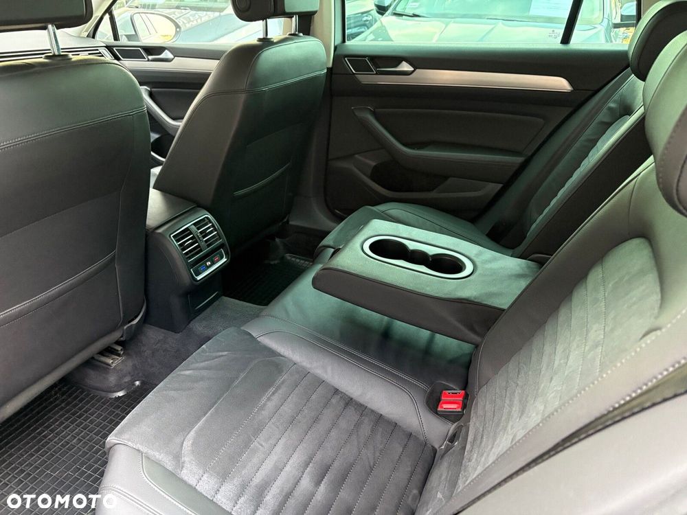 Volkswagen Passat Variant - 11
