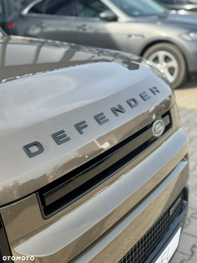 Land Rover Defender - 9