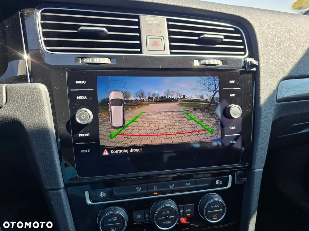 Volkswagen Golf Variant 2.0 TDI SCR DSG IQ.DRIVE - 27