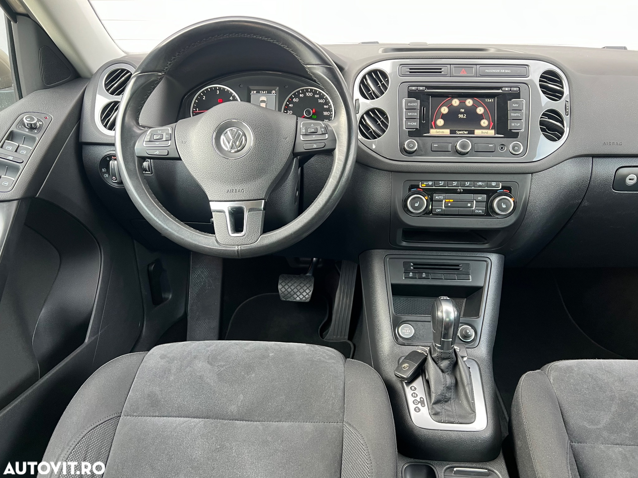 Volkswagen Tiguan 2.0 TDI 4Motion DSG Sport & Style - 6