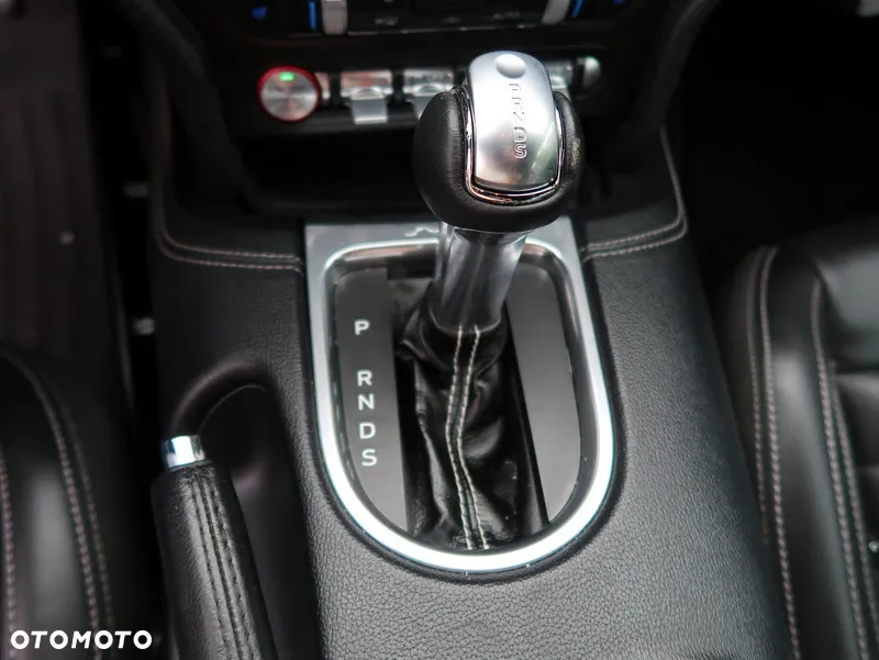 Ford Mustang 5.0 V8 Mach 1 - 24