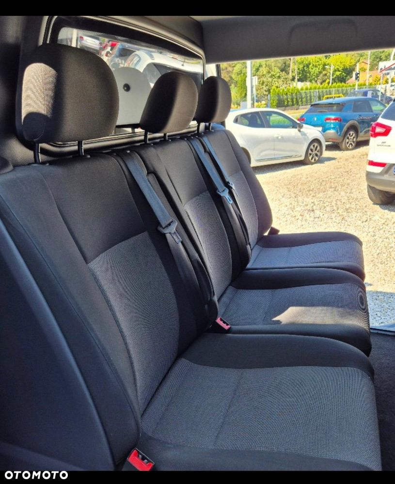 Opel Vivaro - 18