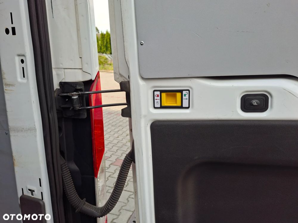 Ford Transit - 17