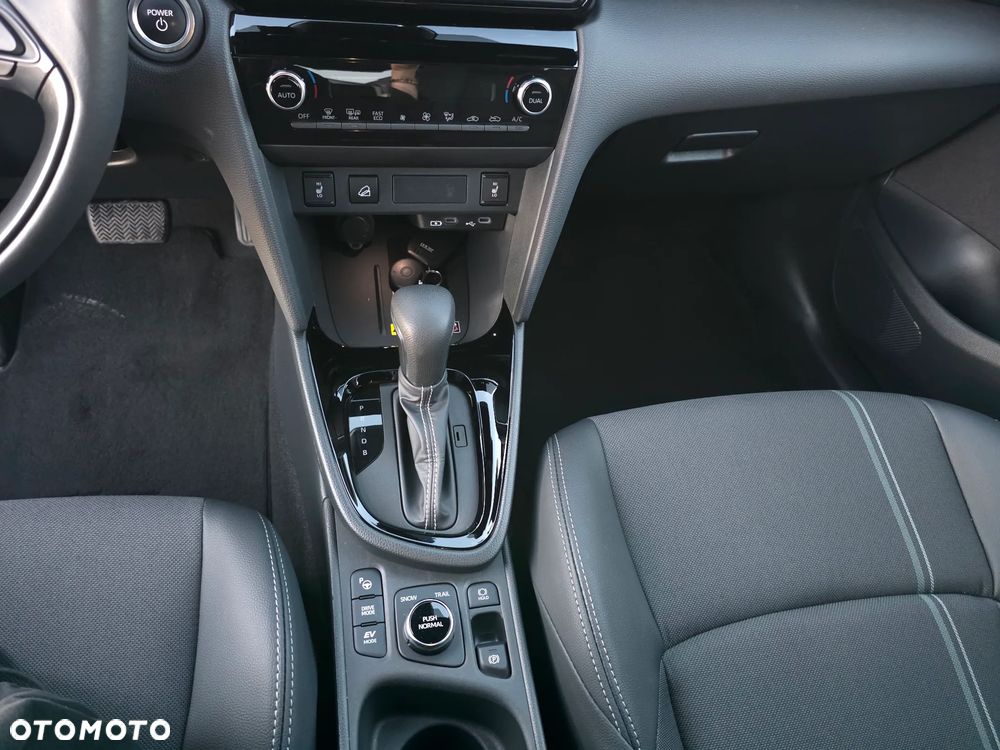 Toyota Yaris Cross Hybrid 1.5 Premiere Edition 4x4 - 28