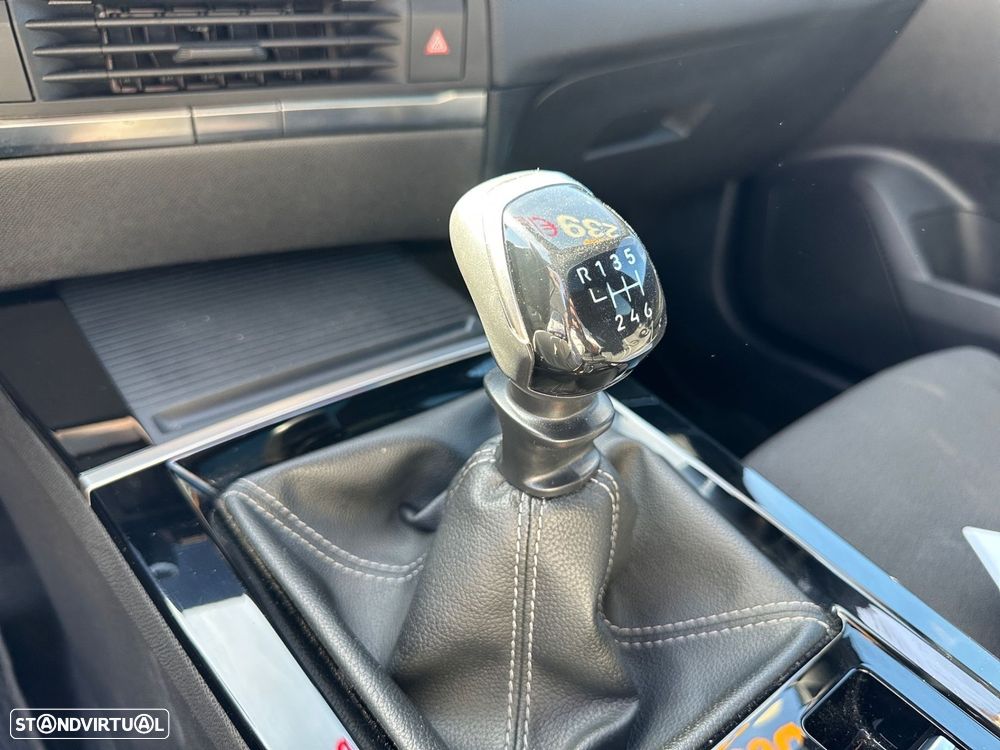 Opel Astra Sports Tourer 1.2 T GS - 16