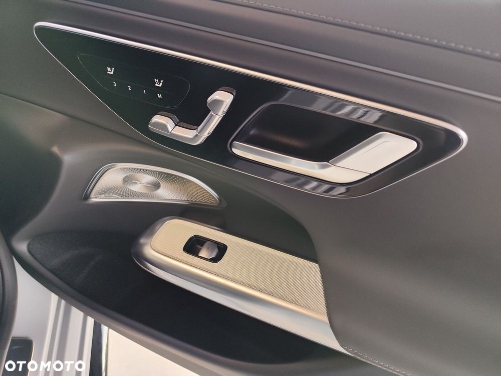 Mercedes-Benz Klasa E - 16