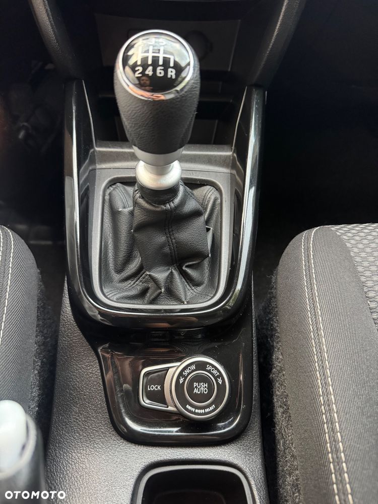 Suzuki Vitara 1.6 DDiS (4x4) Allgrip Comfort - 11