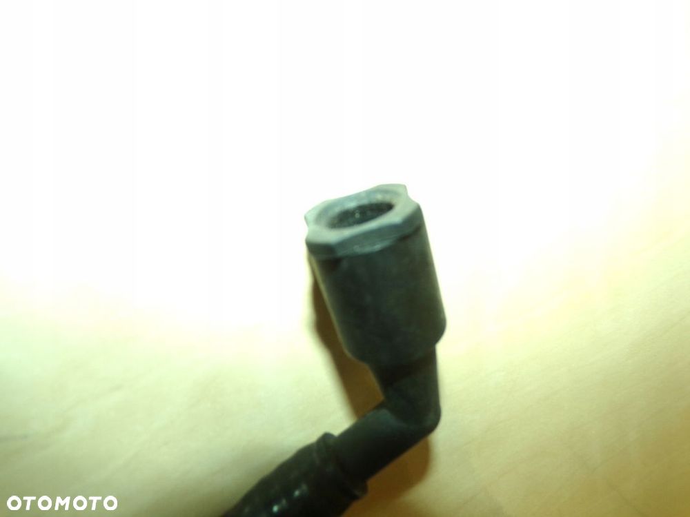 VW T4 2.5 BENZYNA 93- PRZEWÓD OD WACUM POMPY DO SERWA HAMULCOWEGO - 2