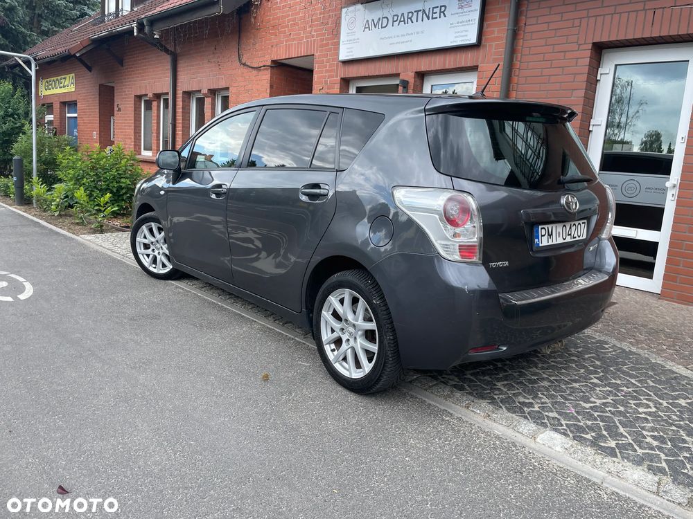 Toyota Corolla Verso 2.0 D-4D Sol - 2