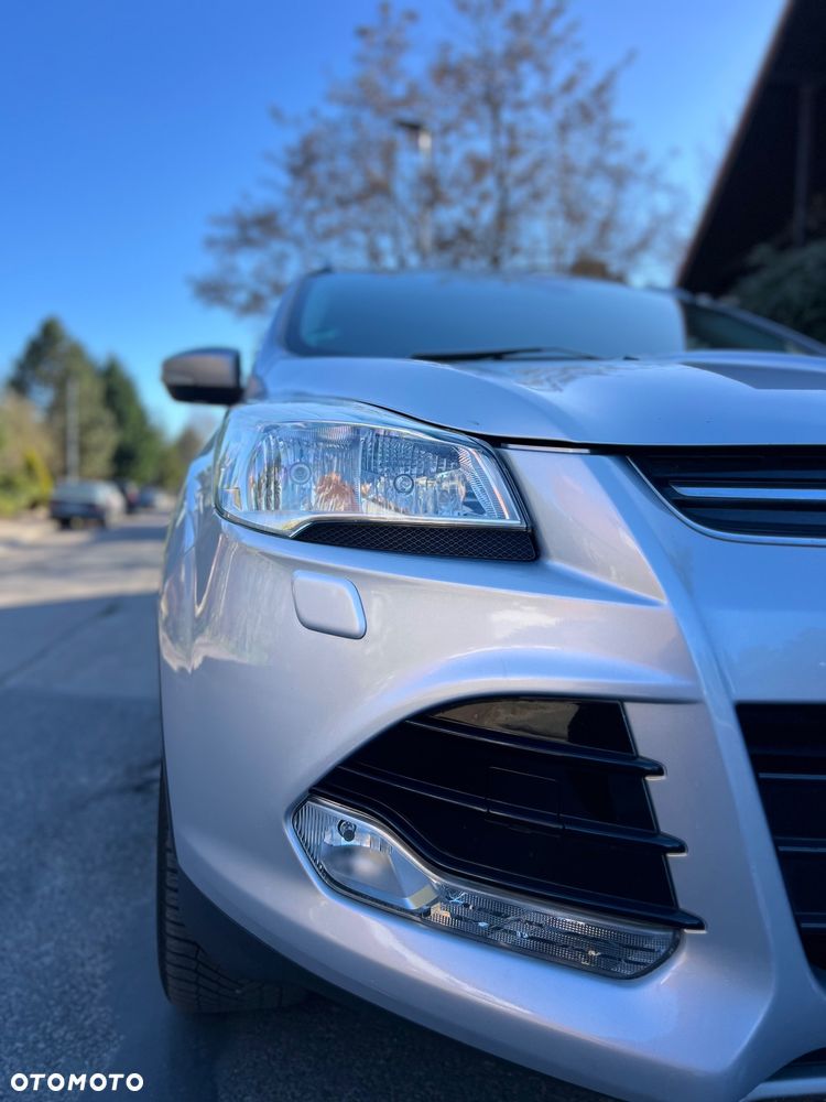 Ford Kuga 2.0 TDCi 2x4 Titanium - 9