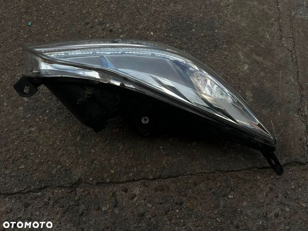 Prawa przednia lampa Opel Insignia - 3