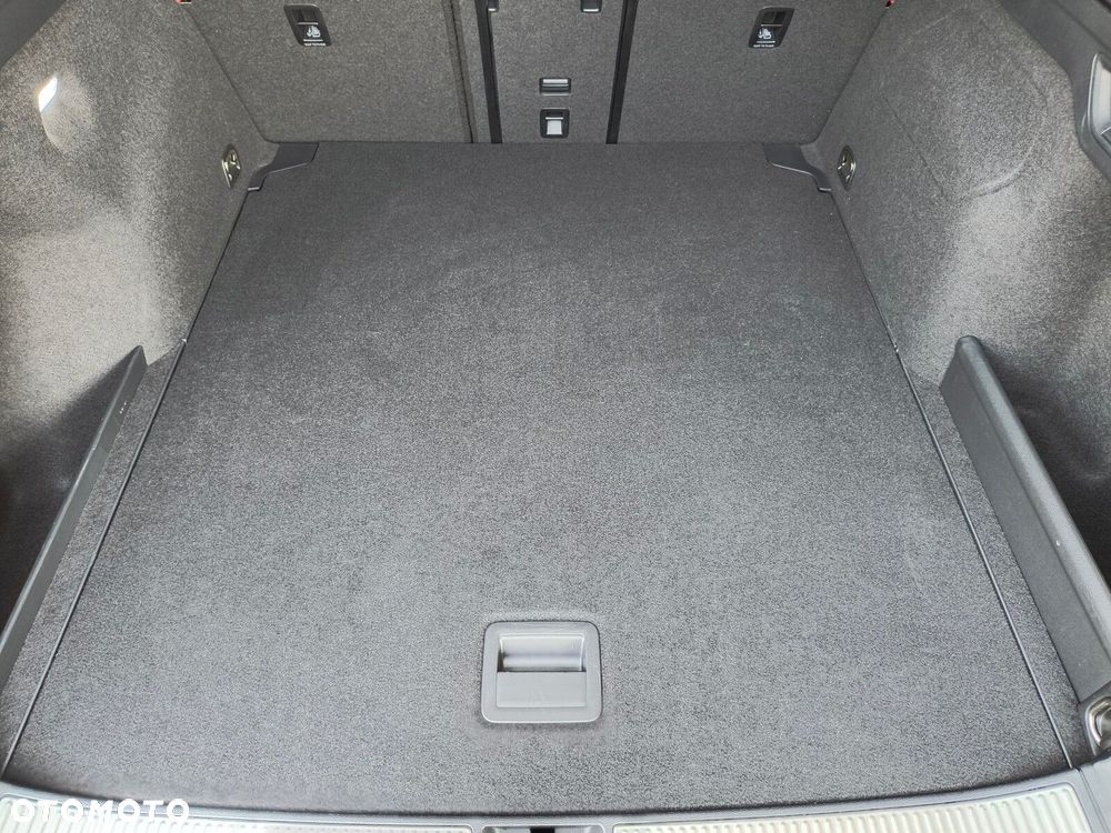 Volkswagen Passat Variant 2.0 TDI SCR R-Line DSG - 40