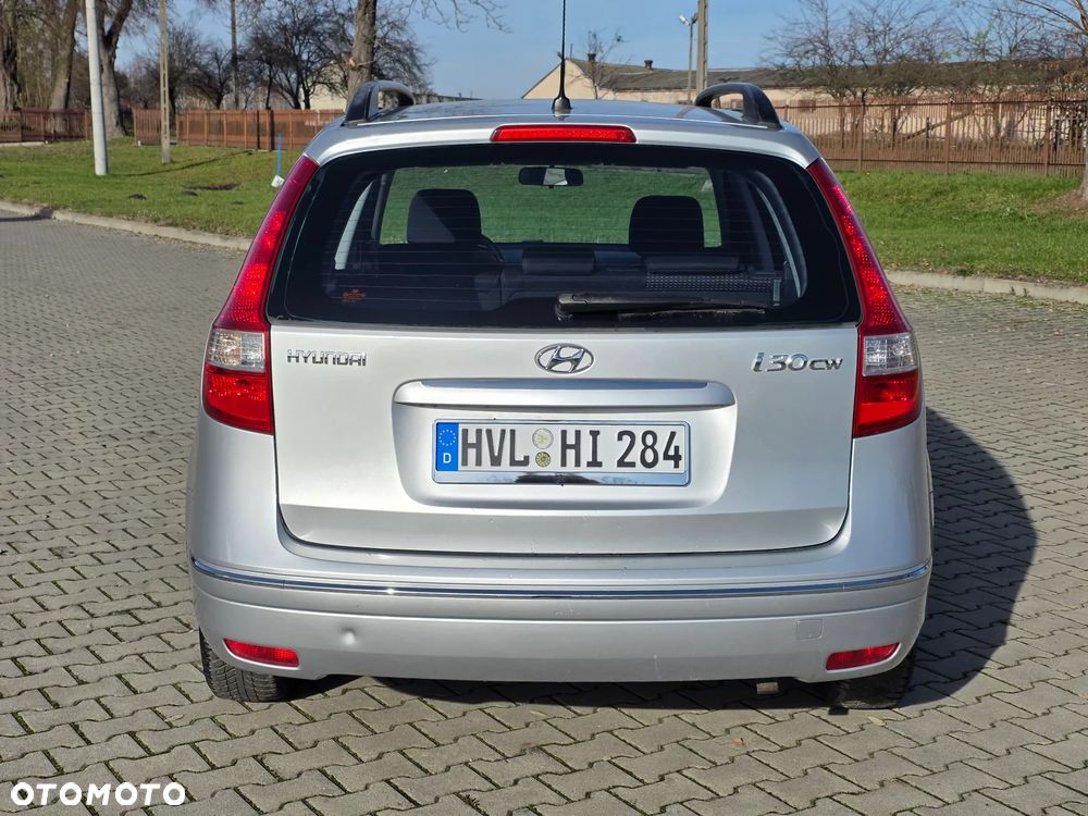 Hyundai i30 i30cw 1.6 blue Comfort - 8