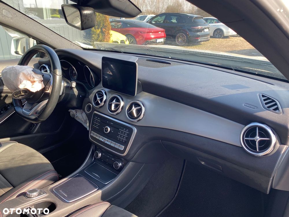 Mercedes-Benz GLA 250 7G-DCT AMG Line - 15