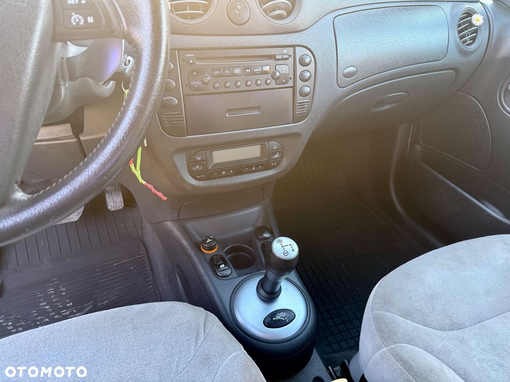 Citroën C3 1.4 16V Senso Drive Exclusive - 10