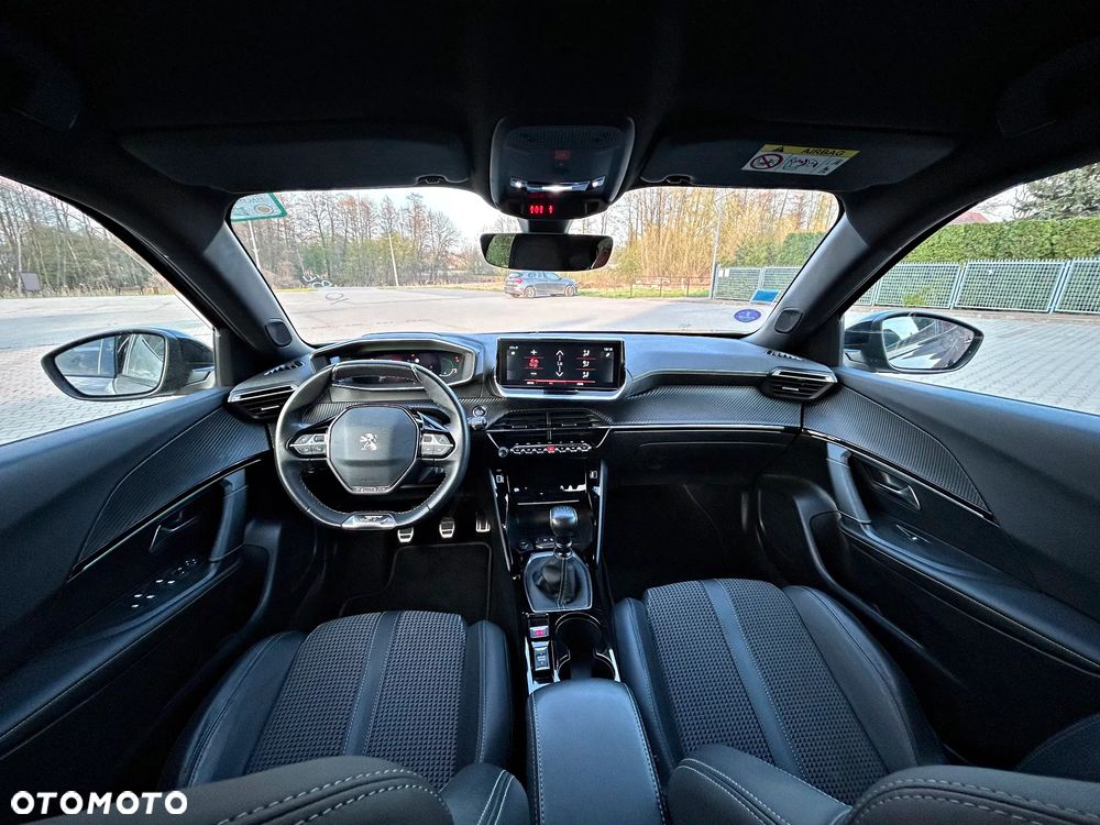 Peugeot 2008 1.2 PureTech GT Line S&S - 24