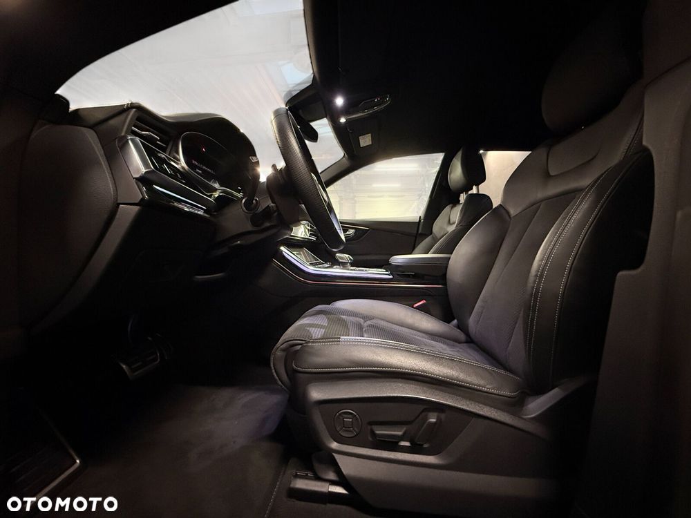 Audi Q8 - 24