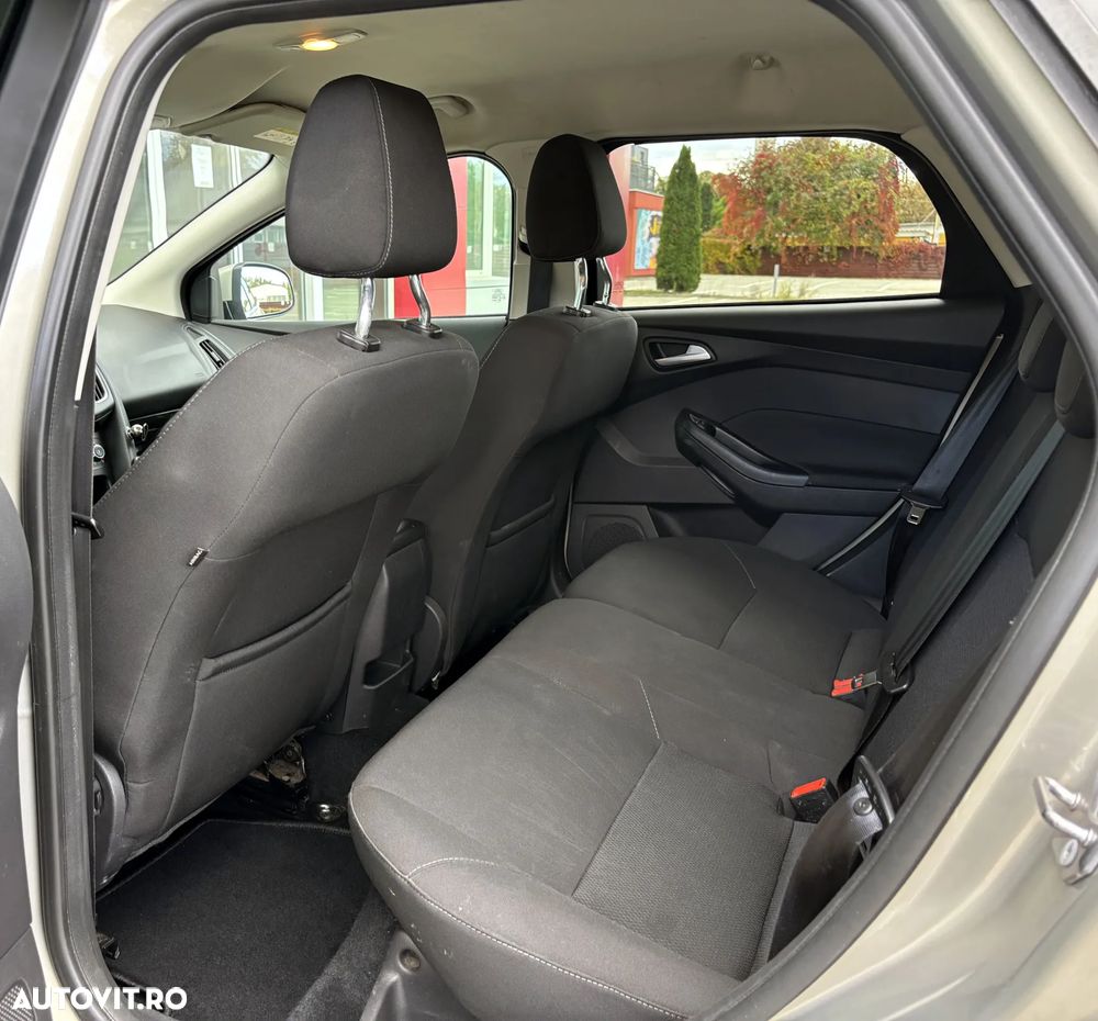 Ford Focus - 22