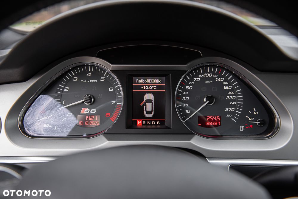 Audi S6 Avant Standard - 21