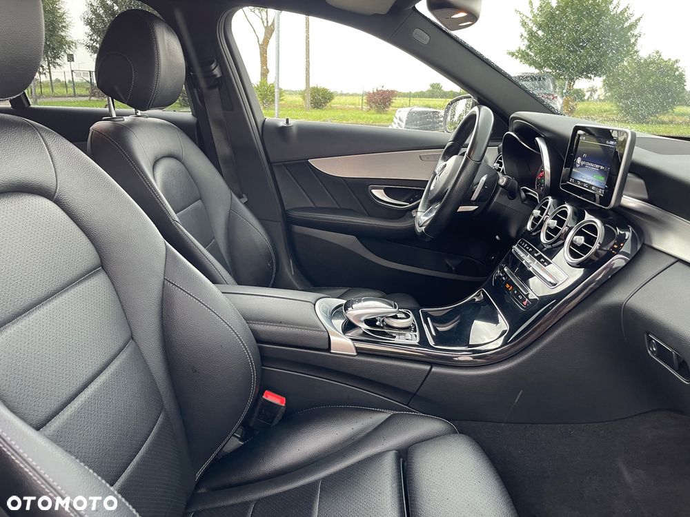 Mercedes-Benz Klasa C 200 4-Matic 9G-TRONIC - 6